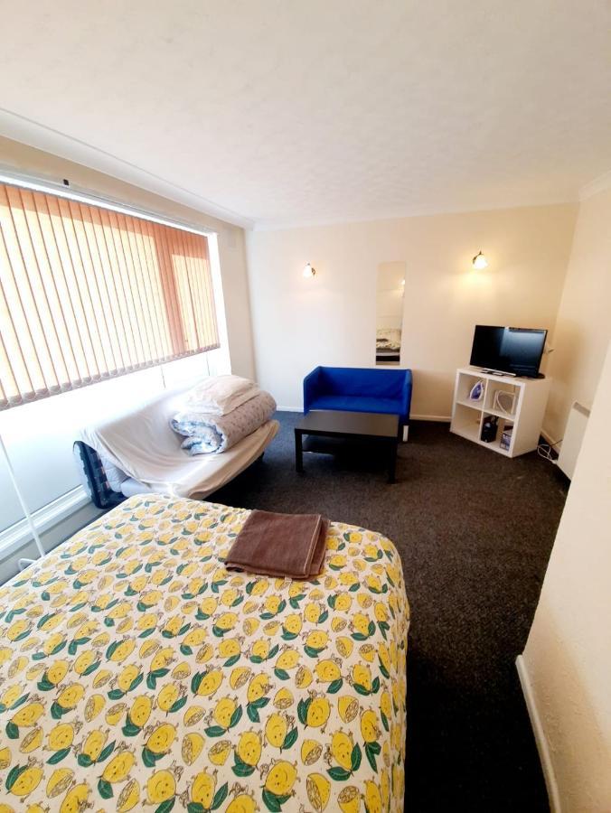 Rayleigh Town Centre 3 Bedroom Apartment Exteriér fotografie