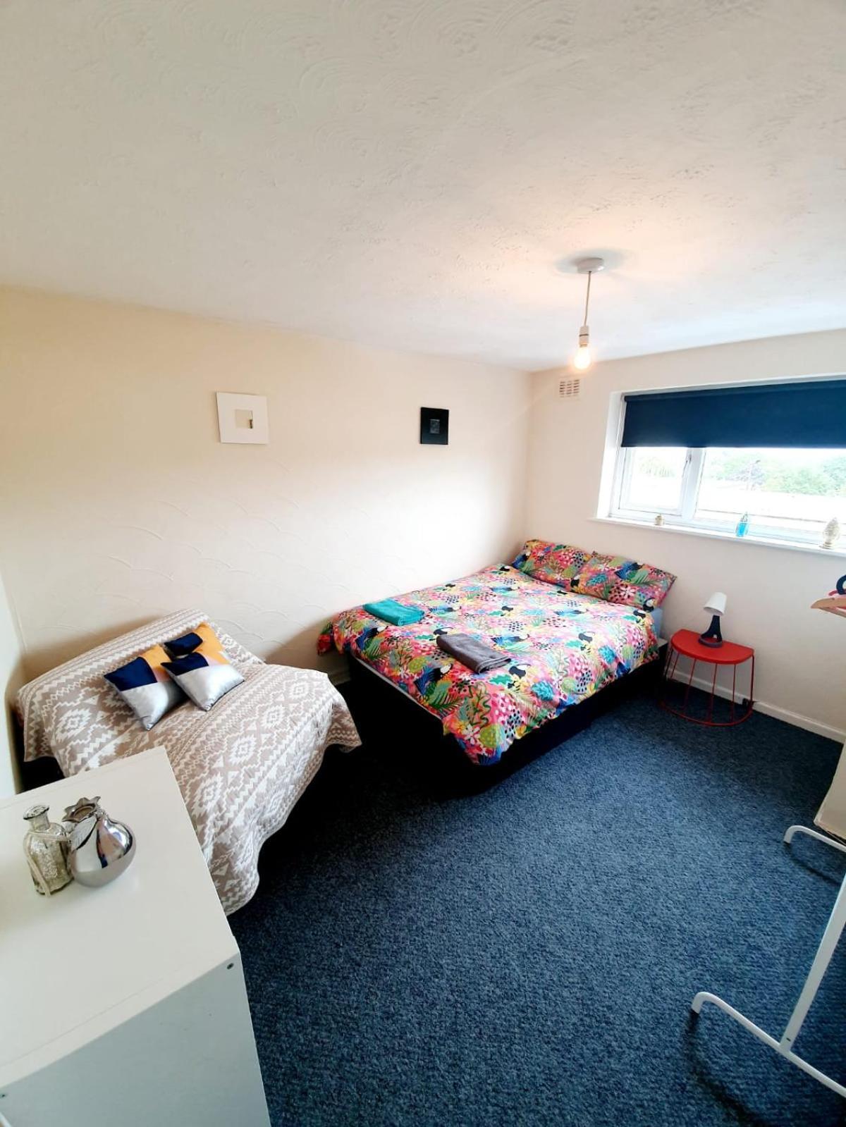 Rayleigh Town Centre 3 Bedroom Apartment Exteriér fotografie